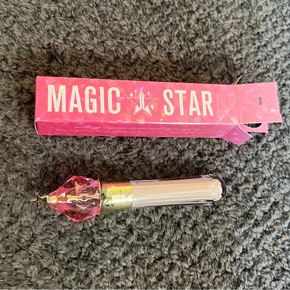Jeffree Star Cosmetics magic star concealer
